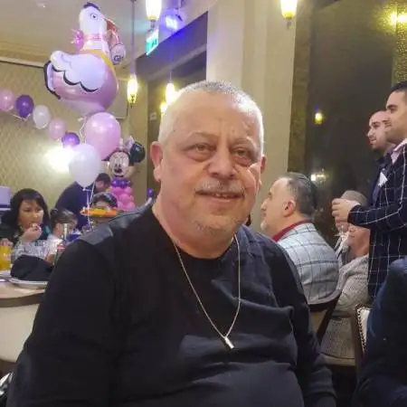 artur, 60תל אביב 