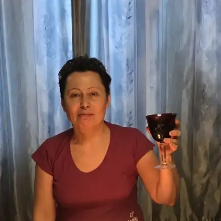 Ilana, 64 