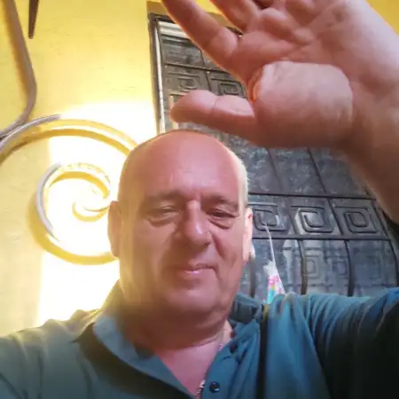 Eduard, 55 
