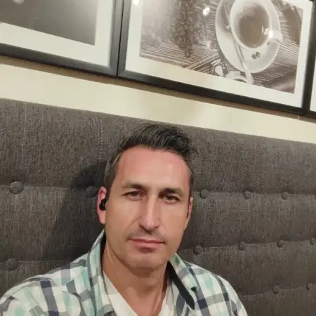 Tim, 44 