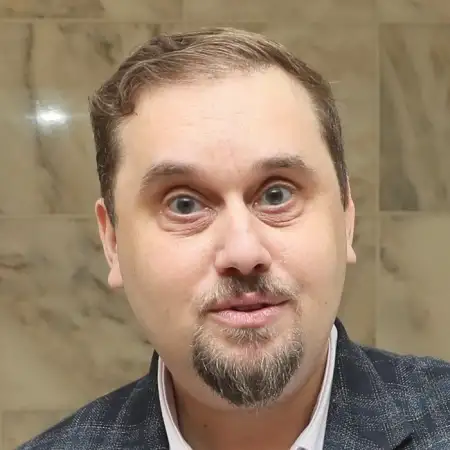 Ilya, 47