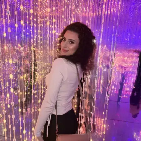 Meri, 26