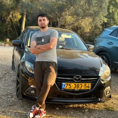 Vitaliy, 26גן יבנה 