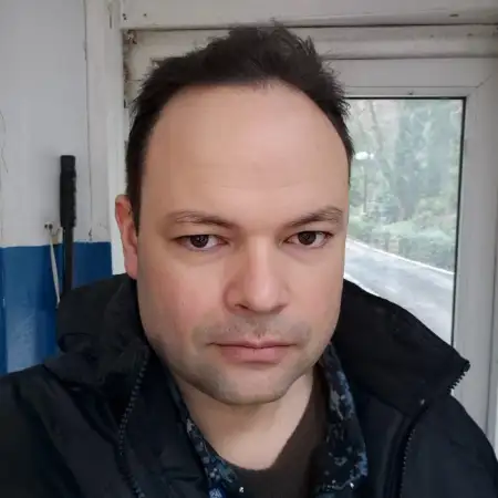 Vlad, 39