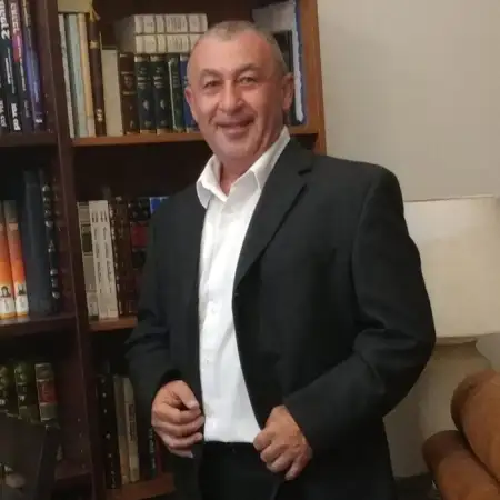 Shlomo, 63