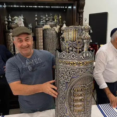 Shlomo, 63
