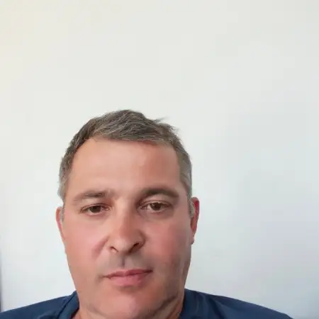 Denis, 50פתח תקווה
