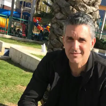 uri, 53פתח תקווה