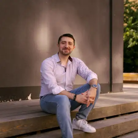 Vadim, 37