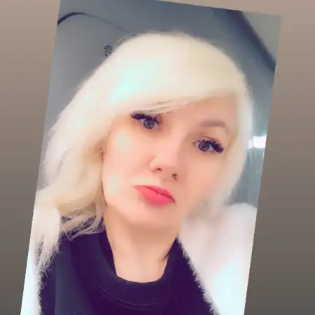Tina, 49
