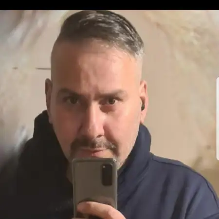 Nikola, 44