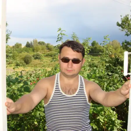 Alex, 50