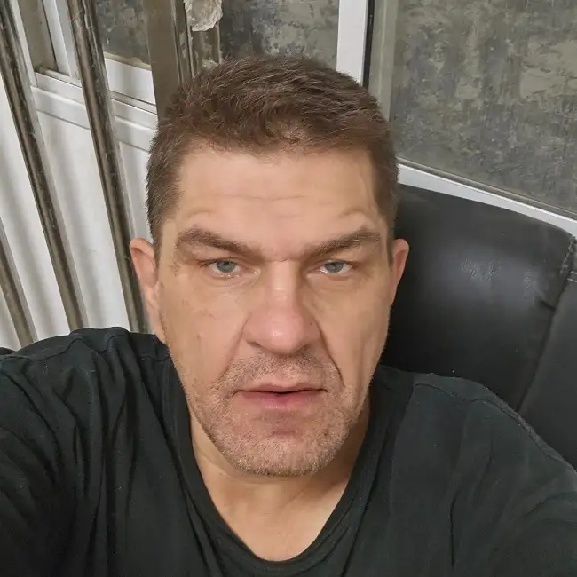 Mihail, 53