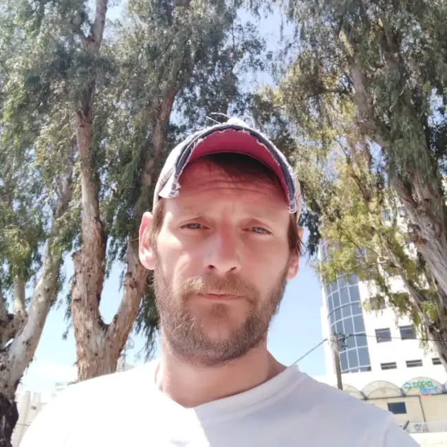 Andrey, 41