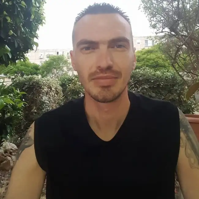 DIMITRI, 33