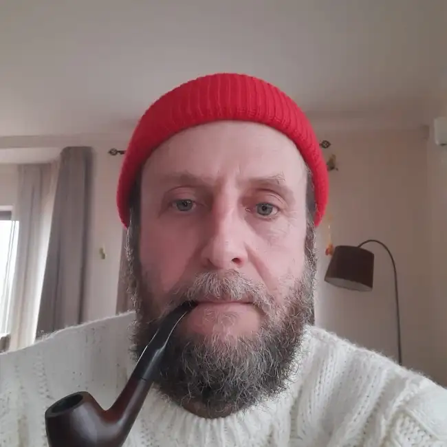 Velv, 54 - דייט לי