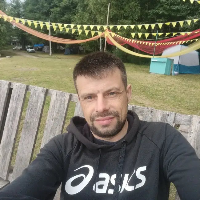 Dmitriy, 42 - דייט לי