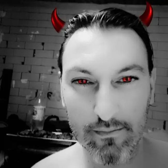 Johnny, 46