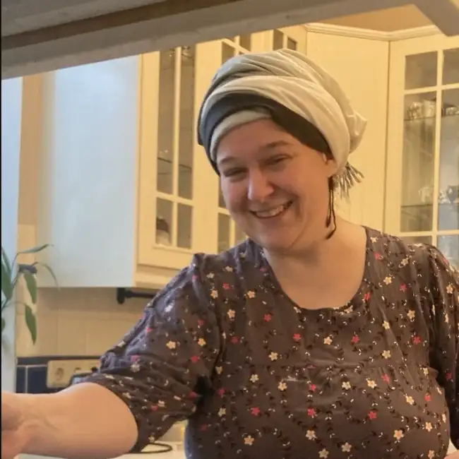 Vera, 41