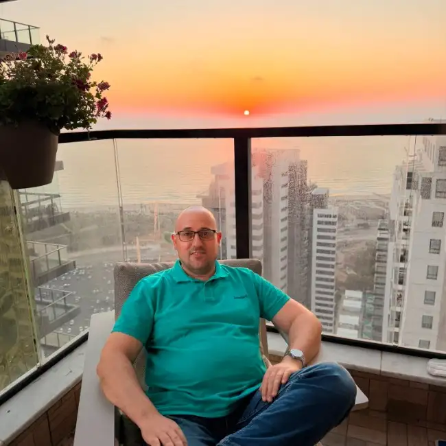 אריאל, 49