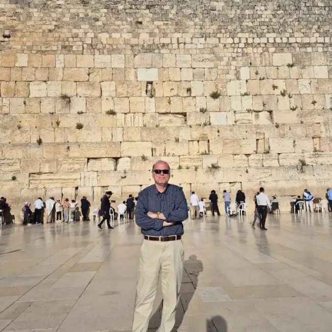 אבי, 60, רמת גן - דייט לי