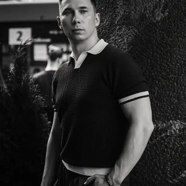 Aleksandr, 41