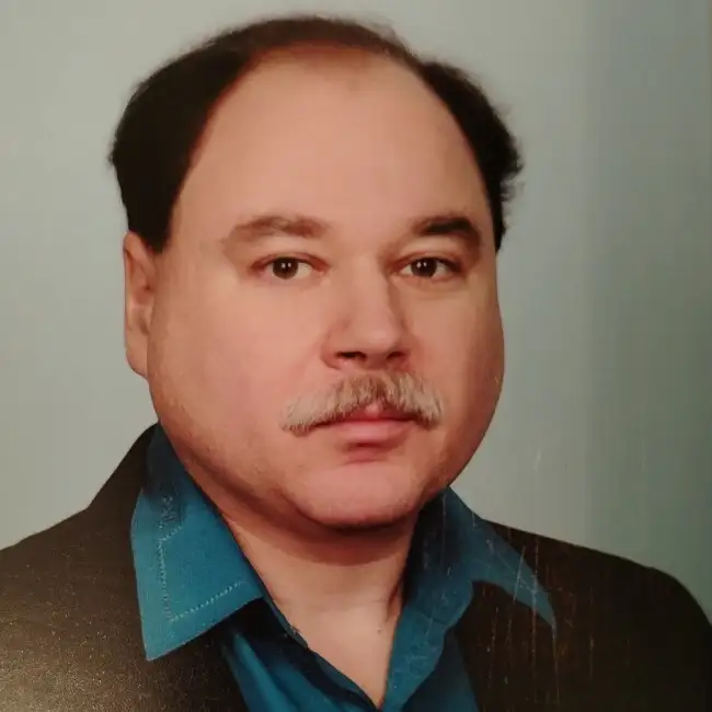 Ilya, 51