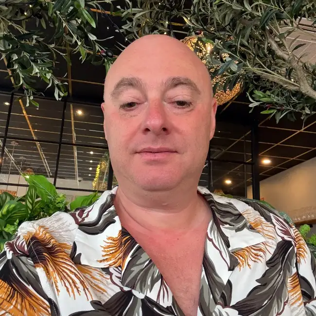 Igor, 50 - דייט לי