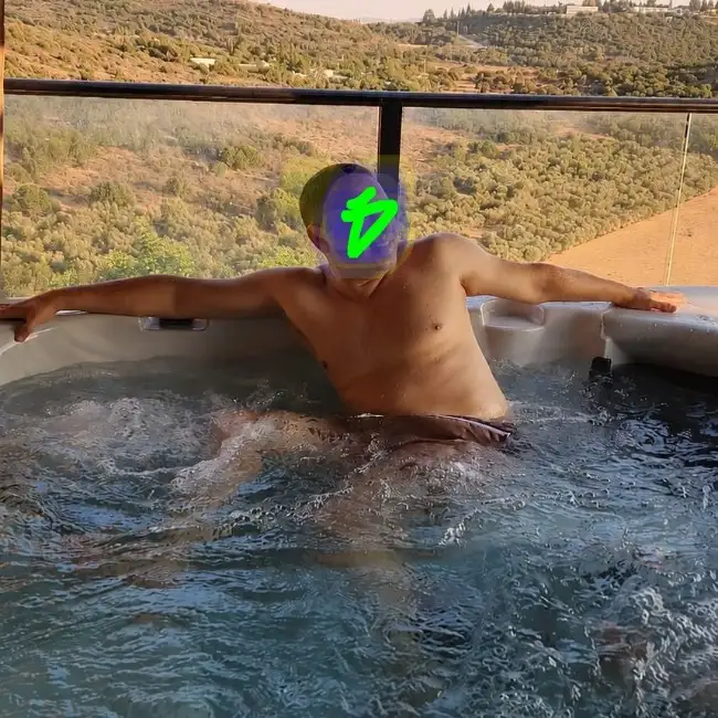 אודי, 46 - דייט לי