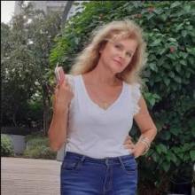 Irena, 54  תל אביב  מעוניין/ת לפגוש  גבר